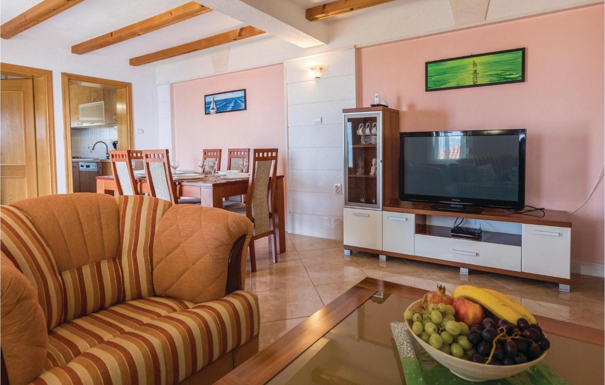 Lovely Apartment In Komarna With House Sea View Klek Eksteriør billede